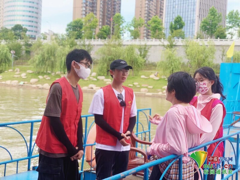 江西学子“三下乡”:严防溺水,安全不放假